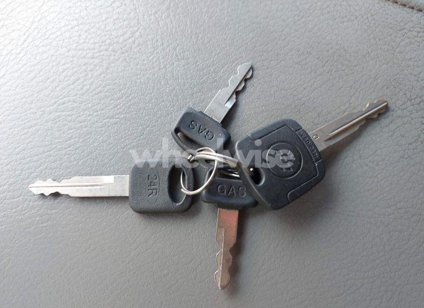 Photo 11 of 2004 Ford Expedition XLT (VIN 1FMRU15W94LB30745)