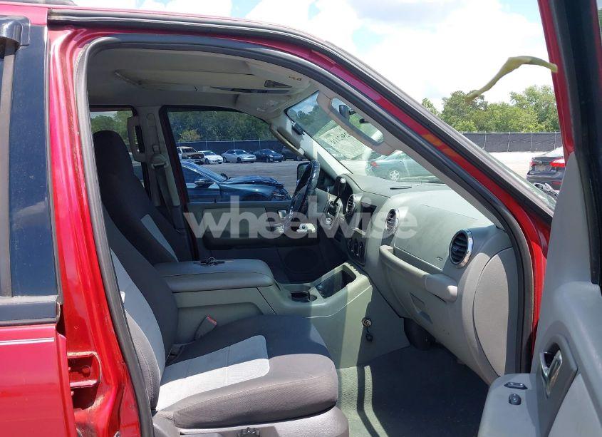 Photo 5 of 2004 Ford Expedition XLT (VIN 1FMRU15W94LB30745)