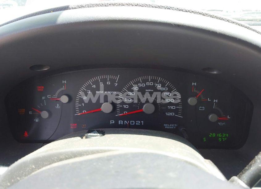 Photo 7 of 2004 Ford Expedition XLT (VIN 1FMRU15W94LB30745)