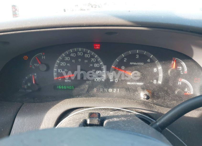 Photo 7 of 2001 Ford Expedition XLT (VIN 1FMRU15WX1LB08829)