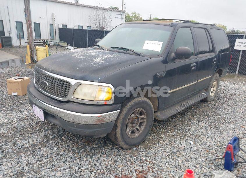 Photo 2 of 2001 Ford Expedition XLT (VIN 1FMRU15WX1LB40230)
