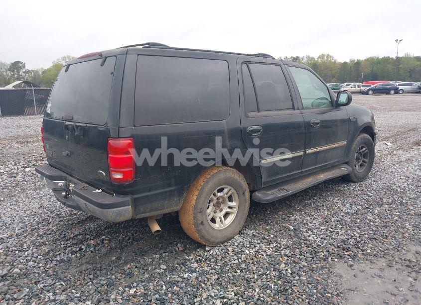 Photo 4 of 2001 Ford Expedition XLT (VIN 1FMRU15WX1LB40230)