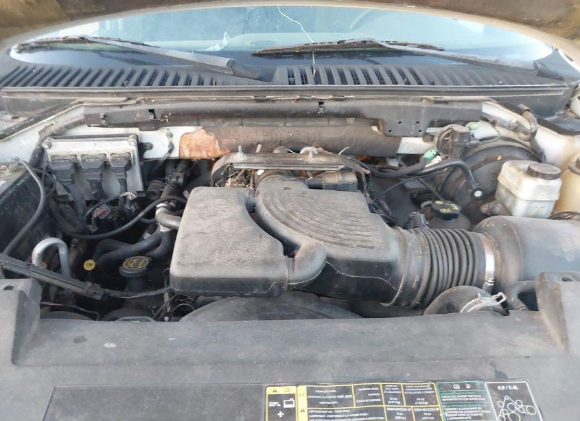 Photo 10 of 2003 Ford Expedition XLT (VIN 1FMRU15WX3LC60466)