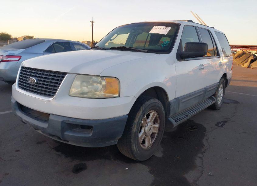 Photo 2 of 2003 Ford Expedition XLT (VIN 1FMRU15WX3LC60466)