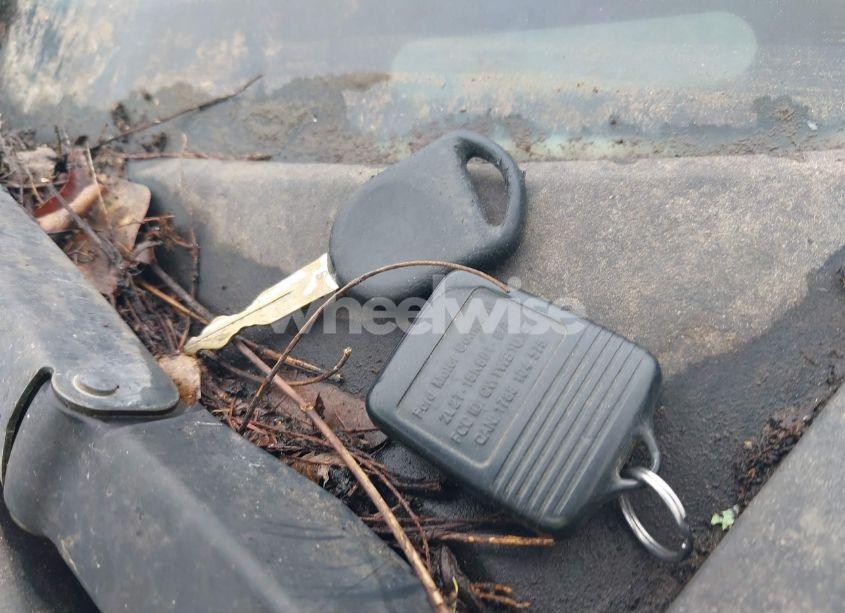 Photo 11 of 2004 Ford Expedition XLT (VIN 1FMRU15WX4LA40097)