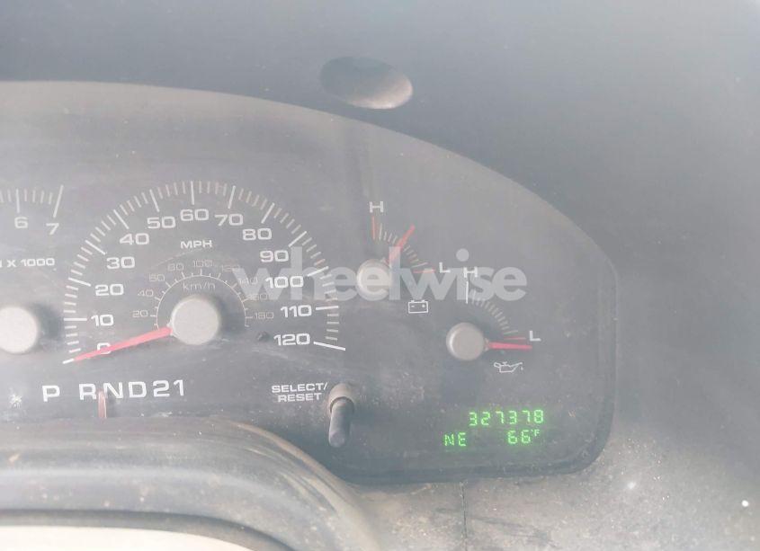 Photo 7 of 2004 Ford Expedition XLT (VIN 1FMRU15WX4LA40097)