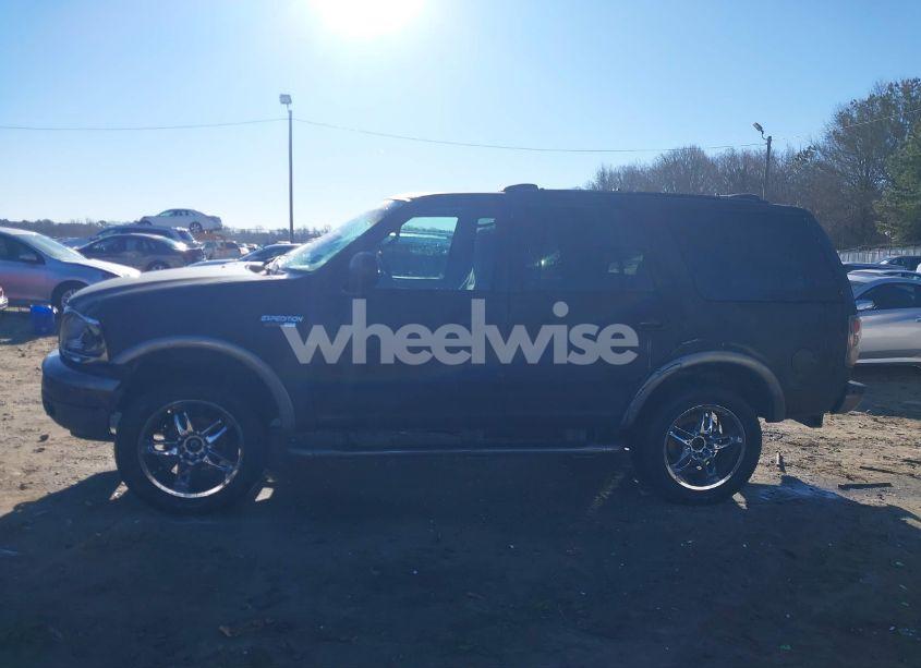 Photo 14 of 2000 Ford Expedition XLT (VIN 1FMRU1664YLB83051)