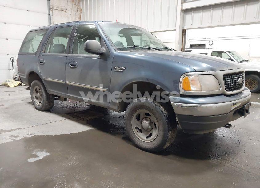 2000 Ford Expedition XLT (VIN 1FMRU1668YLB76006) main photo