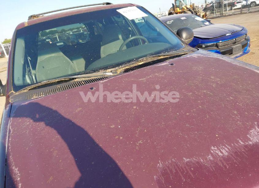 Photo 6 of 2000 Ford Expedition XLT (VIN 1FMRU166XYLB12033)