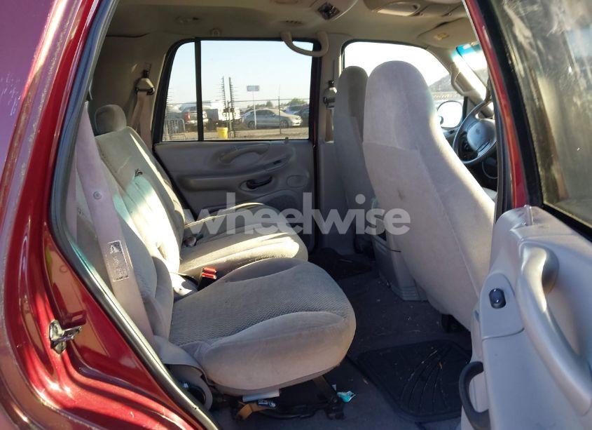 Photo 8 of 2000 Ford Expedition XLT (VIN 1FMRU166XYLB12033)