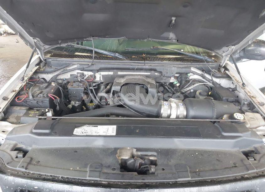 Photo 10 of 2000 Ford Expedition XLT (VIN 1FMRU166XYLB73706)