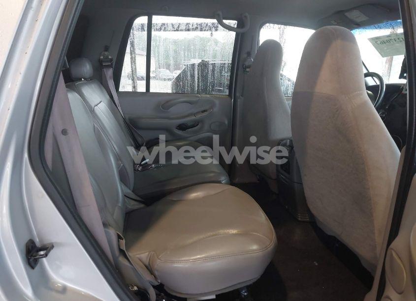 Photo 8 of 2000 Ford Expedition XLT (VIN 1FMRU166XYLB73706)