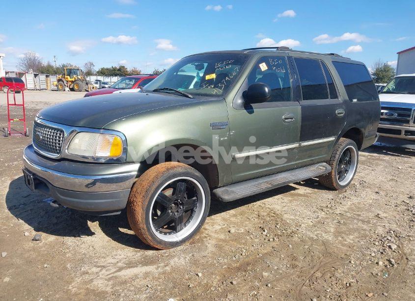 Photo 2 of 2001 Ford Expedition XLT (VIN 1FMRU16W91LA79385)