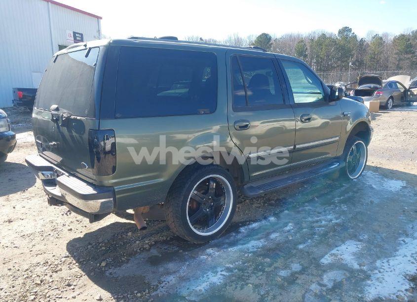 Photo 4 of 2001 Ford Expedition XLT (VIN 1FMRU16W91LA79385)