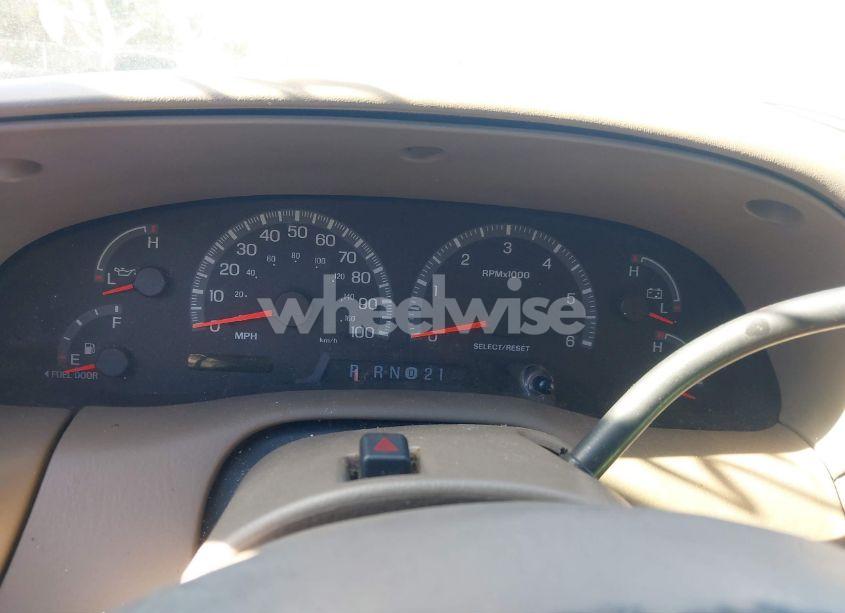 Photo 7 of 2001 Ford Expedition XLT (VIN 1FMRU16W91LA79385)