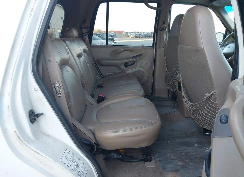 Photo 8 of 1999 Ford Expedition EDDIE BAUER/XLT (VIN 1FMRU1761XLA96771)