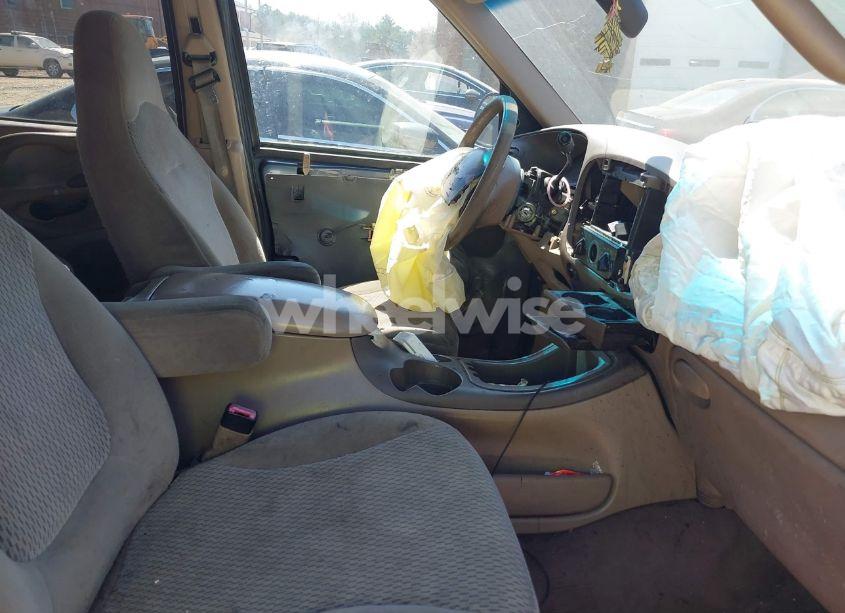 Photo 5 of 1999 Ford Expedition EDDIE BAUER/XLT (VIN 1FMRU1762XLB27932)