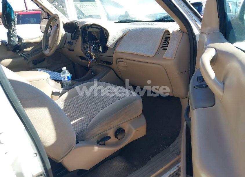 Photo 5 of 1999 Ford Expedition EDDIE BAUER/XLT (VIN 1FMRU1763XLA78174)