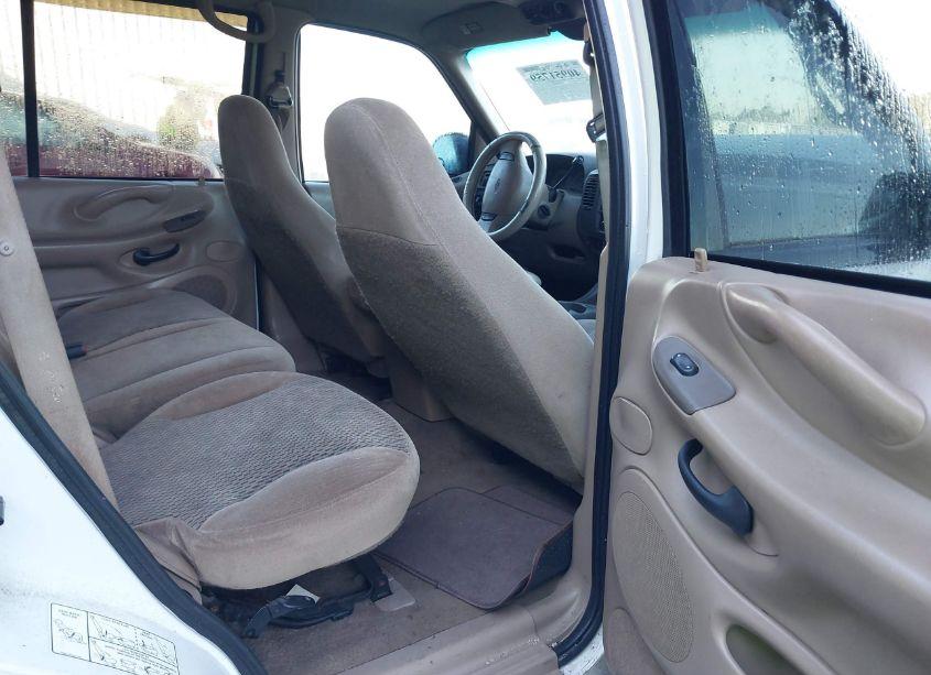 Photo 8 of 1999 Ford Expedition EDDIE BAUER/XLT (VIN 1FMRU1765XLB54025)