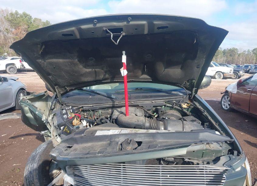 Photo 10 of 2000 Ford Expedition EDDIE BAUER (VIN 1FMRU1769YLC19914)