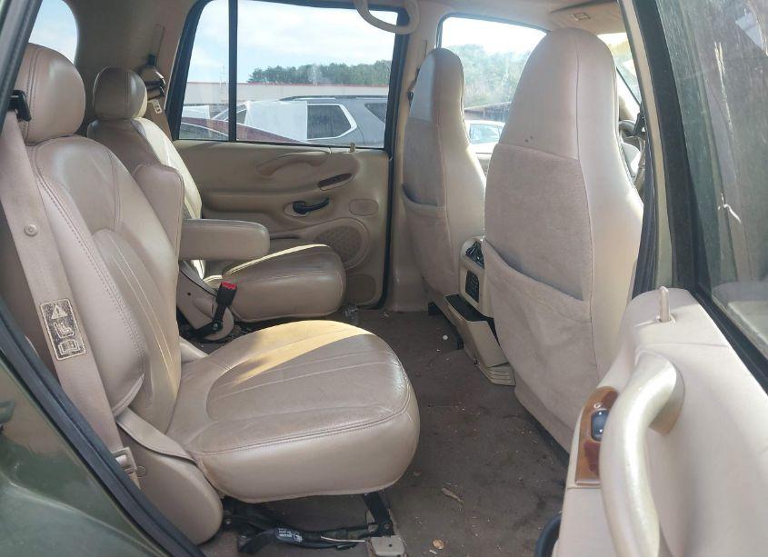 Photo 8 of 2000 Ford Expedition EDDIE BAUER (VIN 1FMRU1769YLC19914)