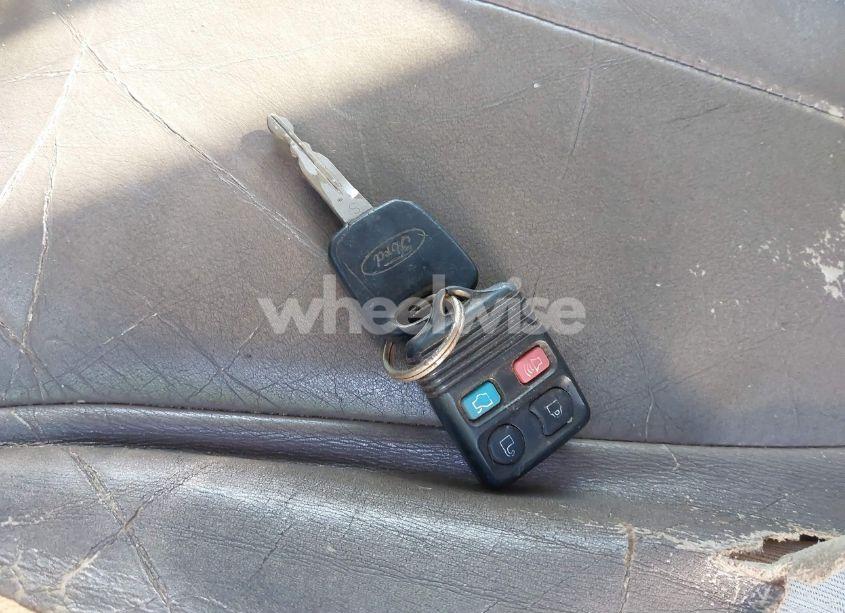 Photo 11 of 1999 Ford Expedition EDDIE BAUER/XLT (VIN 1FMRU17L1XLC27266)