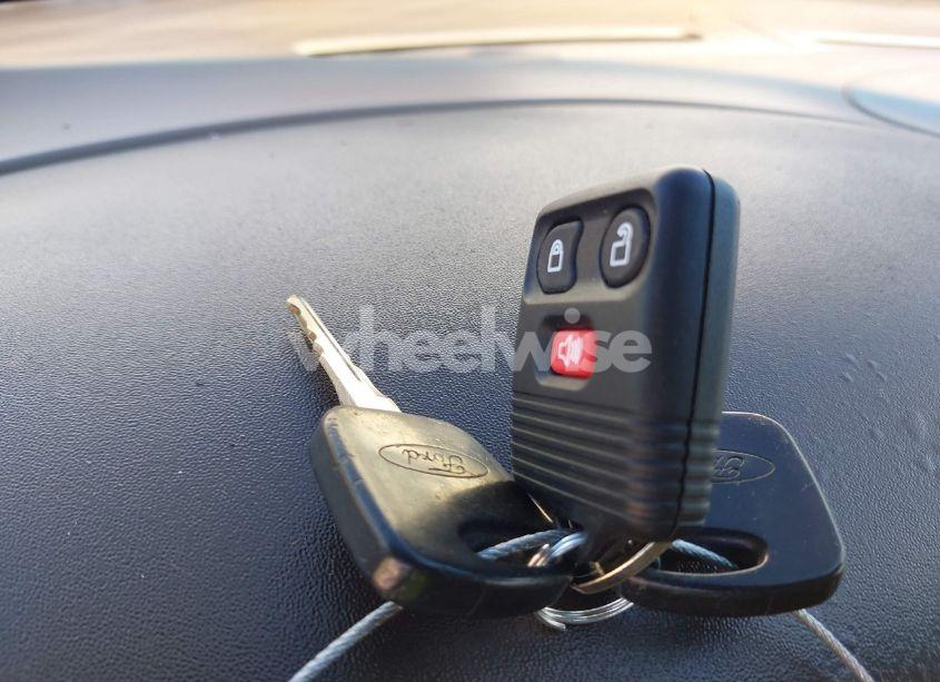 Photo 11 of 1998 Ford Expedition EDDIE BAUER/XLT (VIN 1FMRU17L5WLB25337)