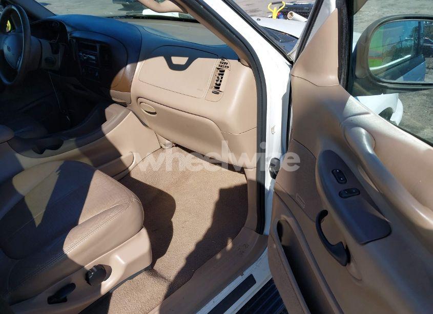 Photo 5 of 1998 Ford Expedition EDDIE BAUER/XLT (VIN 1FMRU17L5WLB25337)