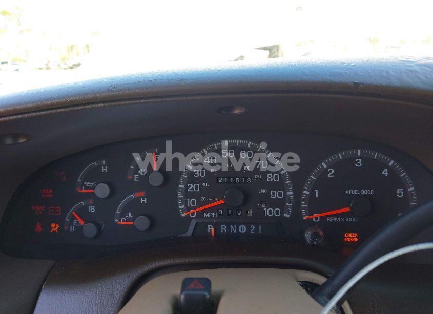 Photo 7 of 1998 Ford Expedition EDDIE BAUER/XLT (VIN 1FMRU17L5WLB25337)