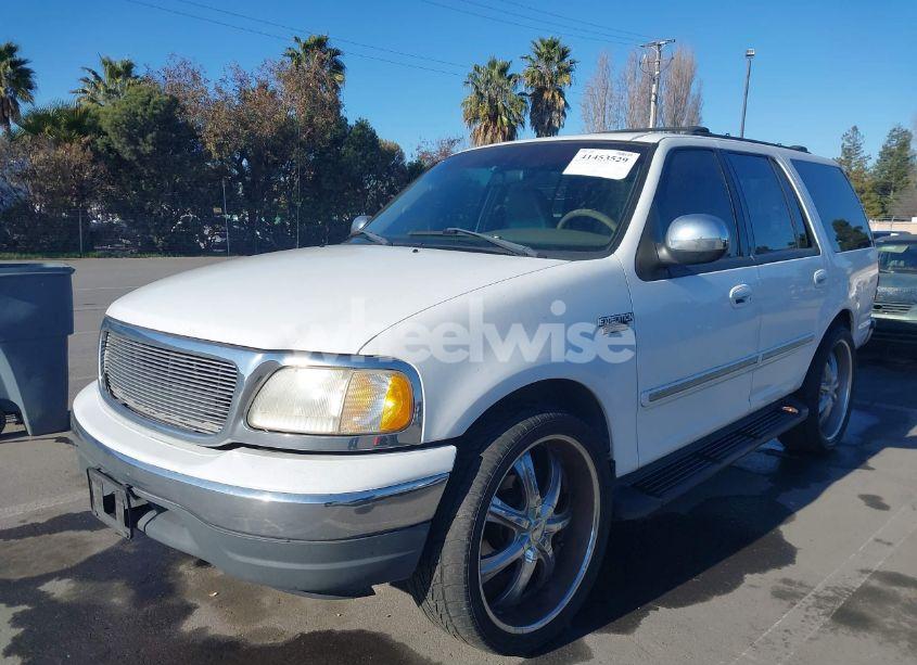 Photo 2 of 1999 Ford Expedition EDDIE BAUER/XLT (VIN 1FMRU17L5XLA02641)