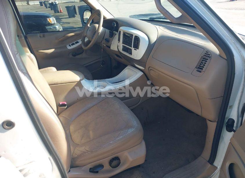 Photo 5 of 1999 Ford Expedition EDDIE BAUER/XLT (VIN 1FMRU17L5XLA02641)