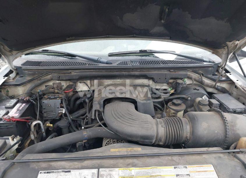 Photo 10 of 1999 Ford Expedition EDDIE BAUER/XLT (VIN 1FMRU17L6XLA61777)