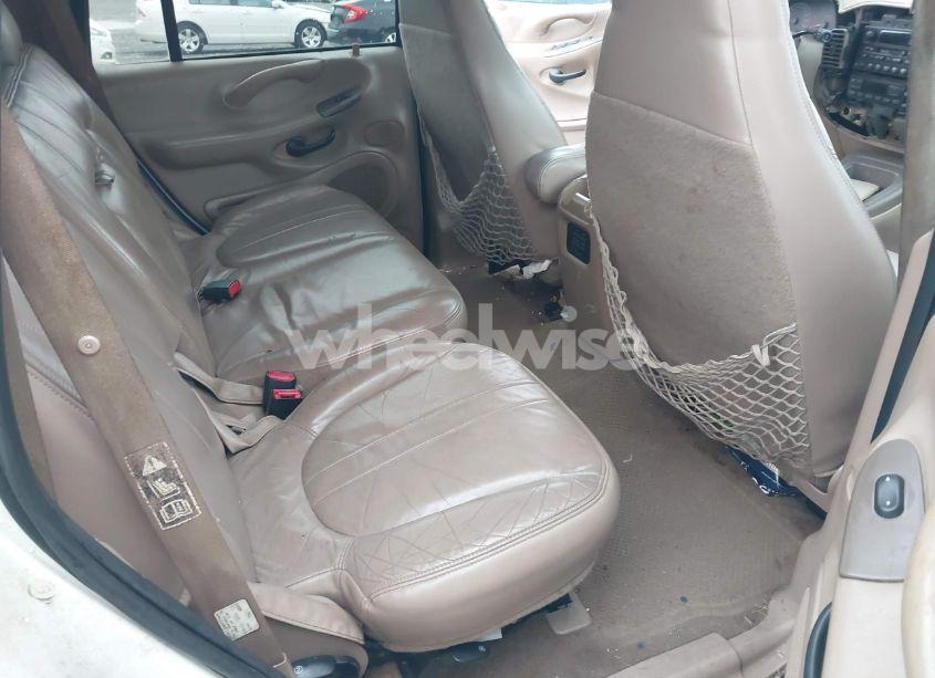 Photo 8 of 1999 Ford Expedition EDDIE BAUER/XLT (VIN 1FMRU17L6XLA61777)