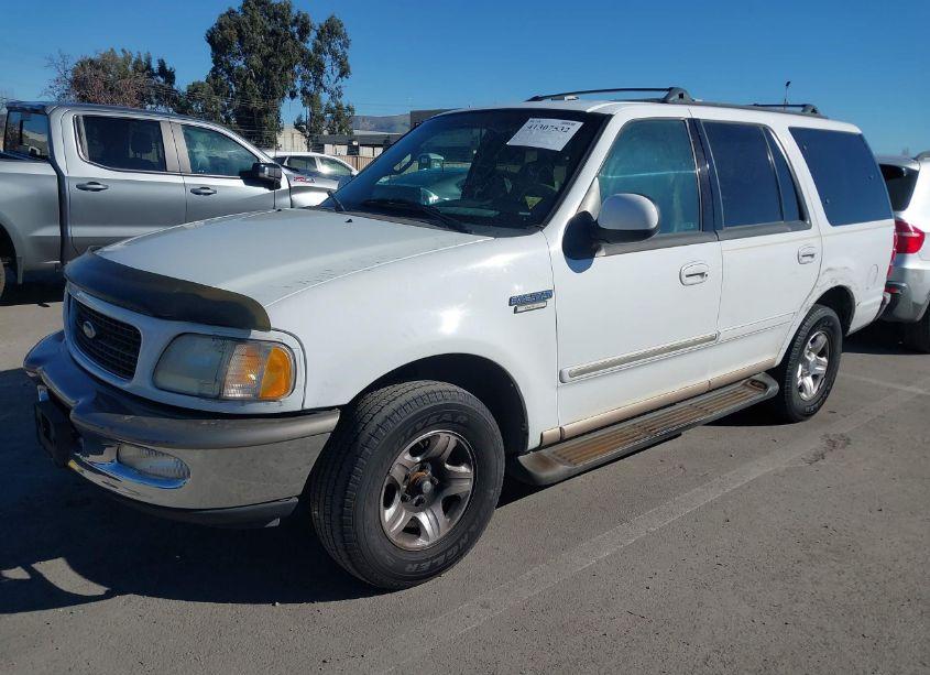 Photo 2 of 1998 Ford Expedition EDDIE BAUER/XLT (VIN 1FMRU17L7WLB22391)