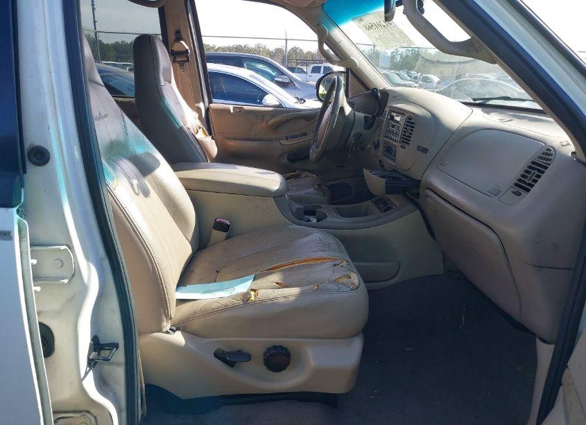 Photo 5 of 2000 Ford Expedition EDDIE BAUER (VIN 1FMRU17L7YLA28790)