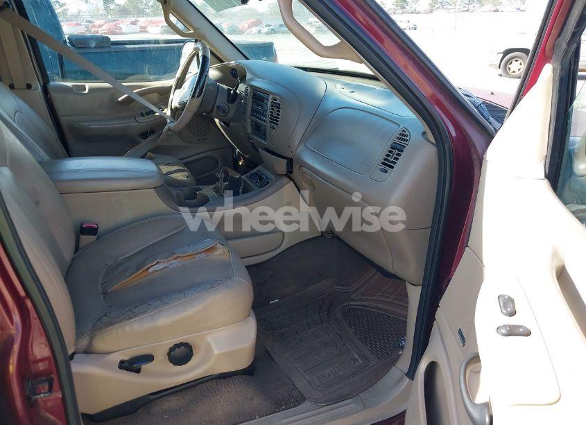 Photo 5 of 2000 Ford Expedition EDDIE BAUER (VIN 1FMRU17L9YLB08267)