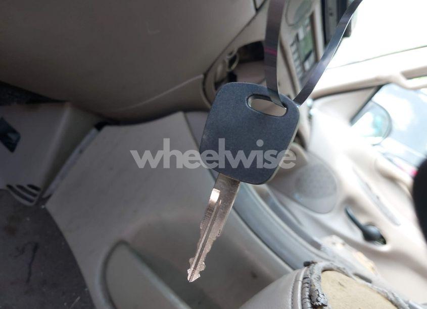 Photo 11 of 2001 Ford Expedition EDDIE BAUER (VIN 1FMRU17W11LA02654)