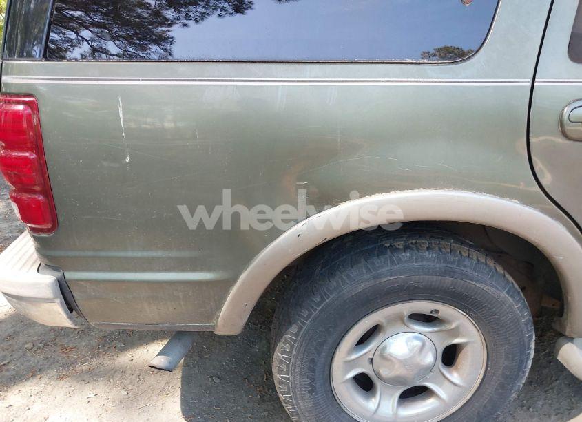 Photo 19 of 2001 Ford Expedition EDDIE BAUER (VIN 1FMRU17W11LA02654)