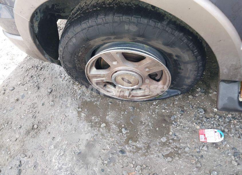 Photo 6 of 2003 Ford Expedition EDDIE BAUER (VIN 1FMRU17W13LA53235)