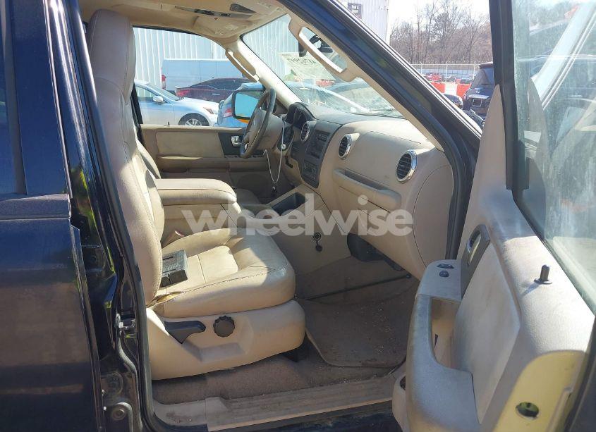 Photo 5 of 2004 Ford Expedition EDDIE BAUER (VIN 1FMRU17W14LB54745)