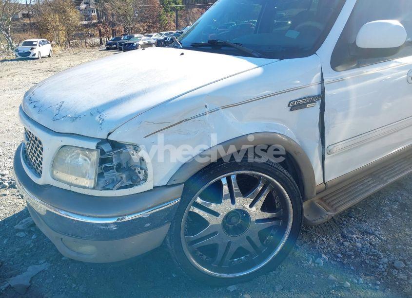 Photo 6 of 2001 Ford Expedition EDDIE BAUER (VIN 1FMRU17W31LA78084)