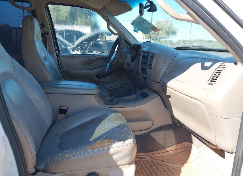 Photo 5 of 2001 Ford Expedition EDDIE BAUER (VIN 1FMRU17W41LB13781)