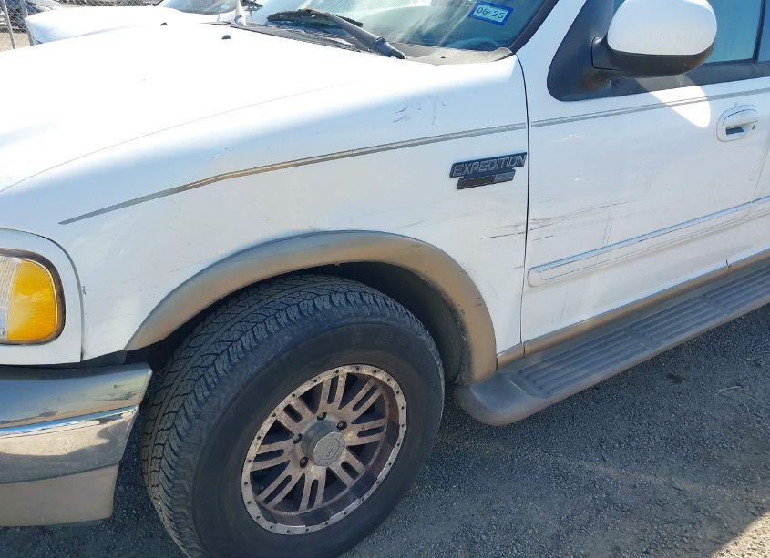 Photo 6 of 2001 Ford Expedition EDDIE BAUER (VIN 1FMRU17W41LB13781)