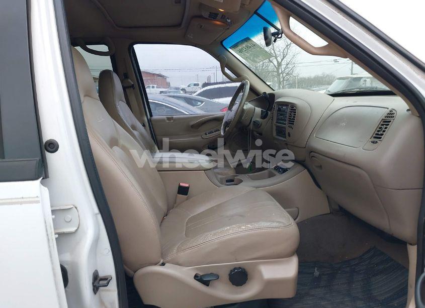 Photo 5 of 2002 Ford Expedition EDDIE BAUER (VIN 1FMRU17W52LA17160)