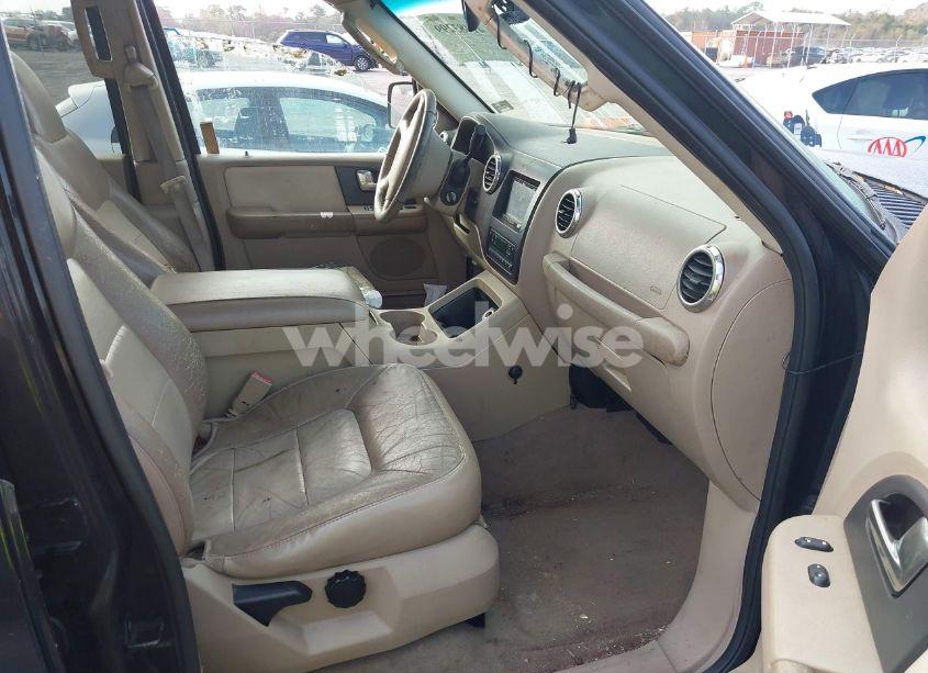 Photo 5 of 2004 Ford Expedition EDDIE BAUER (VIN 1FMRU17W64LB72139)