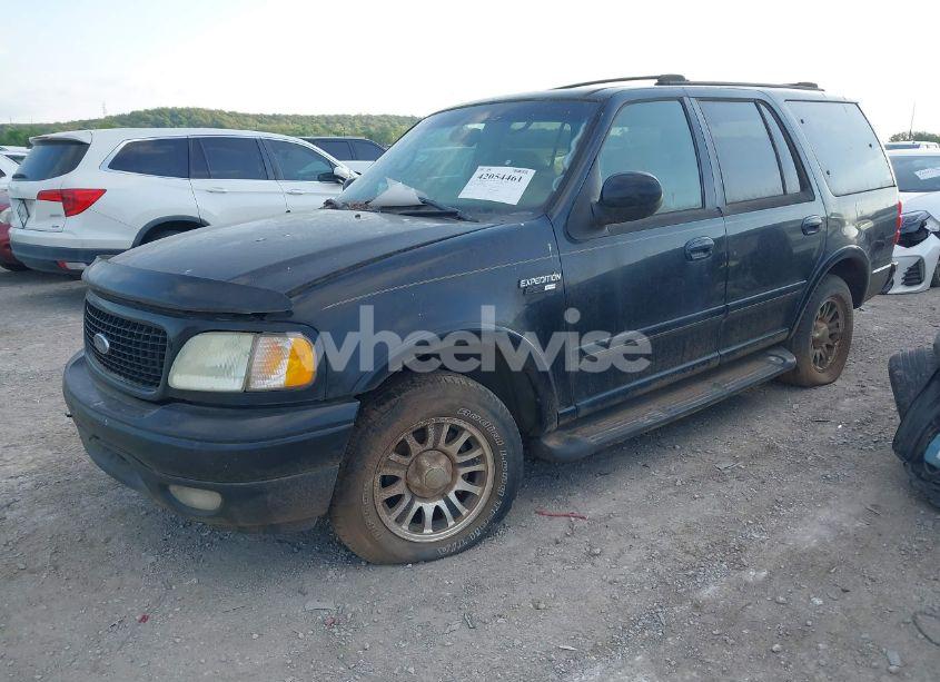 Photo 2 of 2002 Ford Expedition EDDIE BAUER (VIN 1FMRU17W72LA27821)
