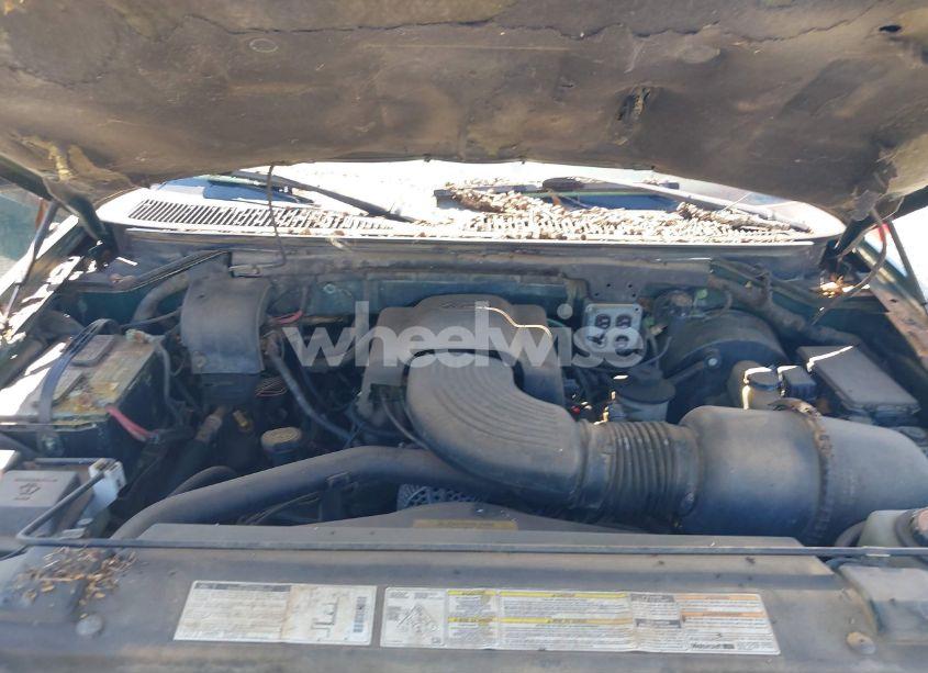 Photo 10 of 1999 Ford Expedition XLT (VIN 1FMRU1860XLB00985)