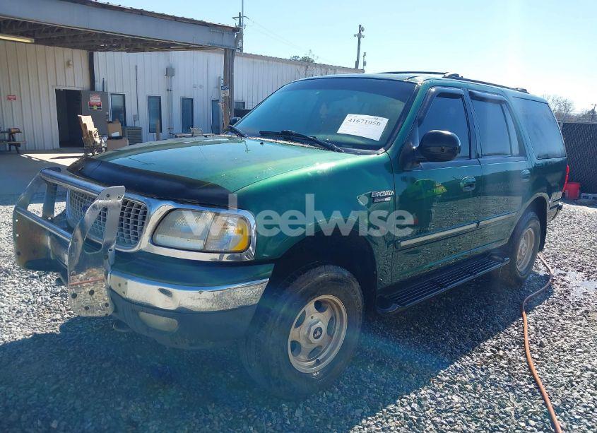 Photo 2 of 1999 Ford Expedition XLT (VIN 1FMRU1860XLB00985)
