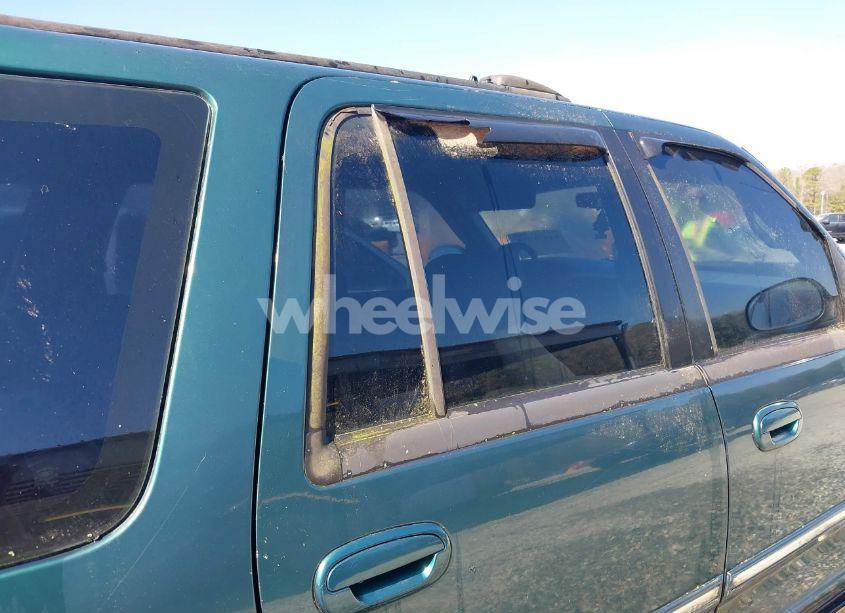 Photo 6 of 1999 Ford Expedition XLT (VIN 1FMRU1860XLB00985)