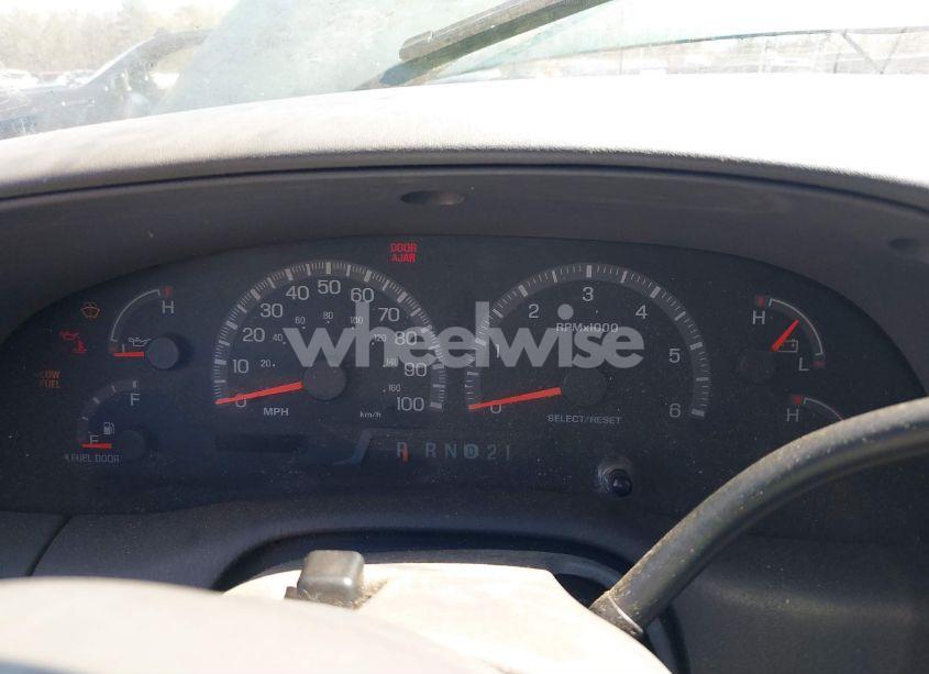 Photo 7 of 1999 Ford Expedition XLT (VIN 1FMRU1860XLB00985)